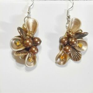 Elegant Floral Pearl Earrings
